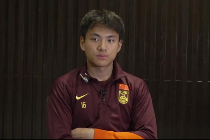 华体会官方入口-李昊:成功需一步步脚踏实地,指挥防线是门将的本职工作