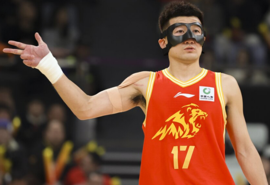 华体会数据中心-联赛第一！广厦大胜青岛豪取6连胜 孙铭徽9+7卡尔顿25+10