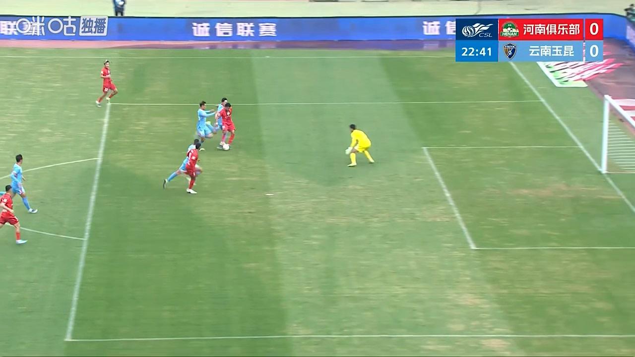 华体会官方入口-河南锋无力隐现？5次得分机会浪费4次，姆布拉中超首球仍差强人意